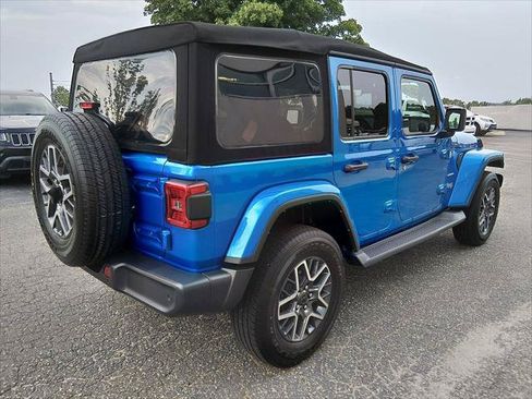 Certified 2024 Jeep Wrangler Unlimited Sahara w/ Technology Group AWD/4WD image 3