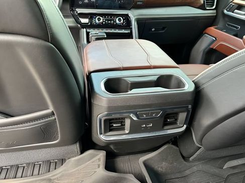 Used 2023 GMC Sierra 1500 Denali Ultimate AWD/4WD image 31