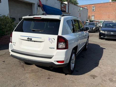 Used 2016 Jeep Compass Latitude AWD/4WD image 11