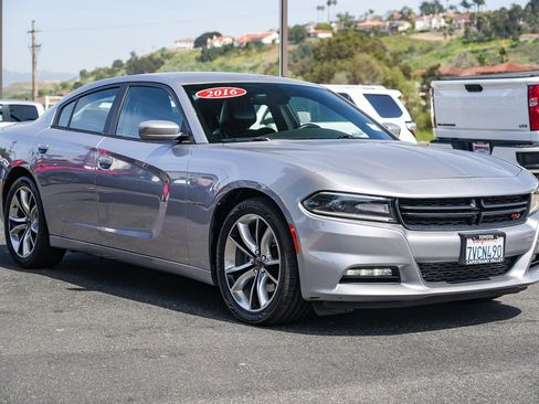 Used 2016 Dodge Charger R/T image 5