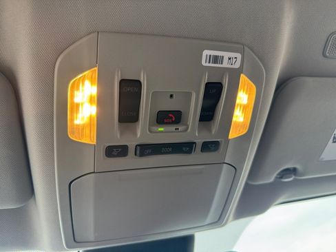 New 2025 Toyota Highlander Limited image 24