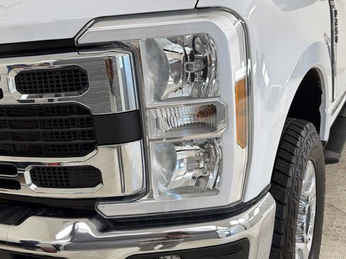 Certified 2024 Ford F250 XLT w/ FX4 Off-Road Package AWD/4WD image 11