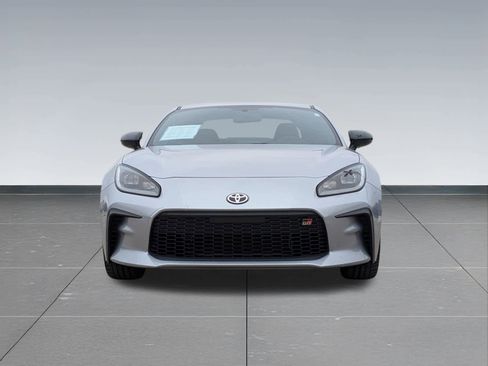 Used 2024 Toyota GR86 Premium image 9