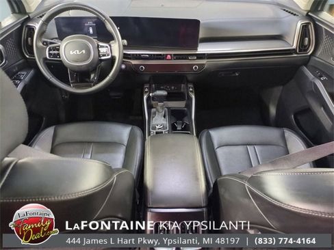 Certified 2025 Kia Sorento S w/ Panoramic Sunroof Package image 30