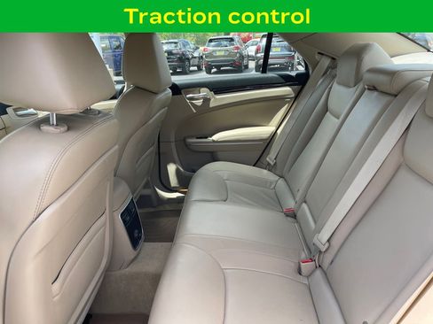 Used 2014 Chrysler 300 w/ Driver Convenience Group RWD image 9