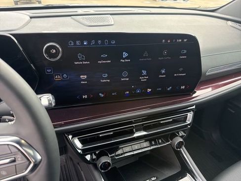 Used 2025 Chevrolet Traverse Z71 w/ Enhanced Driving Package image 26