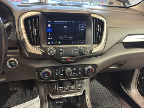 Used 2019 GMC Terrain SLT w/ Preferred Package FWD image 17