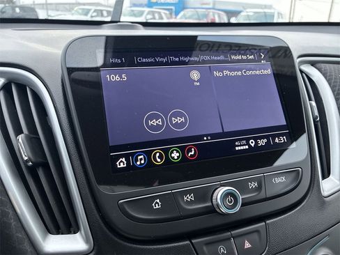 Used 2024 Chevrolet Malibu LT image 15