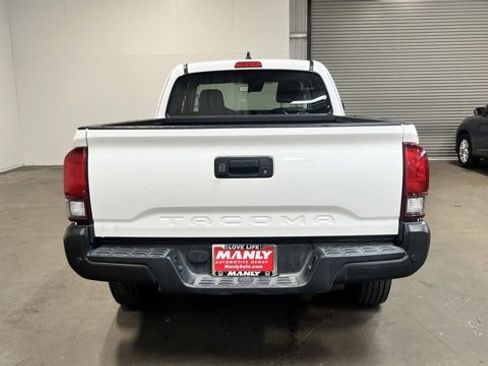 Used 2020 Toyota Tacoma SR image 4
