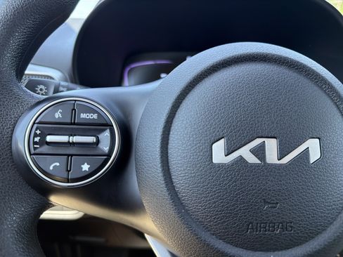 Used 2024 Kia Soul LX w/ Option Group 015 FWD image 8