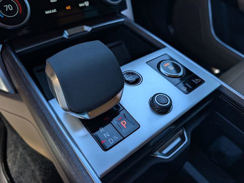 Used 2023 Land Rover Range Rover SE image 30