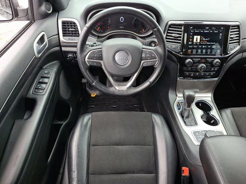 Used 2022 Jeep Grand Cherokee Laredo X image 22