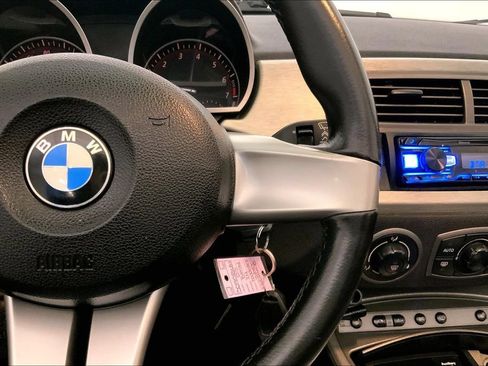 Used 2003 BMW Z4 3.0i RWD image 16