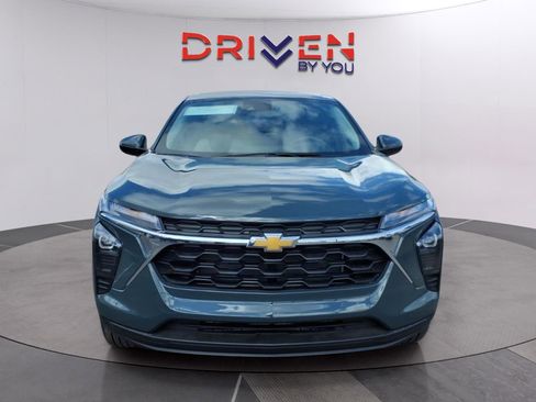 New 2026 Chevrolet Trax LS image 8