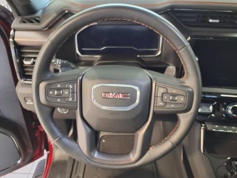 Used 2025 GMC Sierra 1500 AT4 w/ AT4 Premium Package AWD/4WD image 10