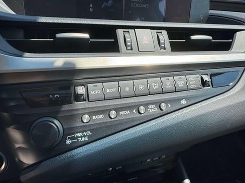 Used 2019 Lexus ES 350 w/ Premium Package FWD image 38