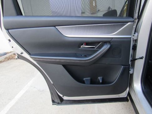 Used 2025 MAZDA CX-90 3.3 Turbo w/ Preferred Package image 17