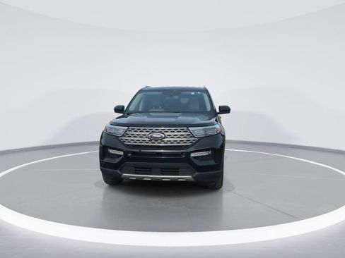 Used 2023 Ford Explorer Limited AWD/4WD image 3