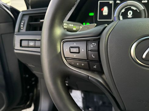 Used 2025 Lexus ES 300h 300h image 24