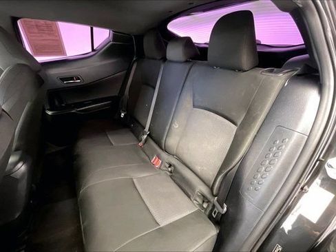 Used 2019 Toyota C-HR XLE FWD image 19