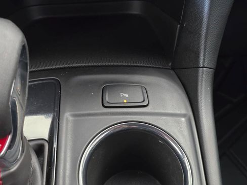 Used 2022 Chevrolet Equinox RS w/ RS Leather Package FWD image 35