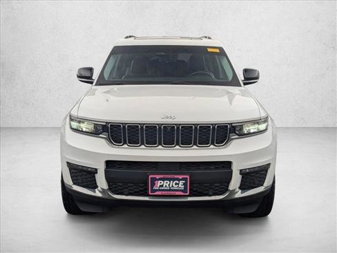 Used 2022 Jeep Grand Cherokee L Limited w/ Luxury Tech Group II image 2
