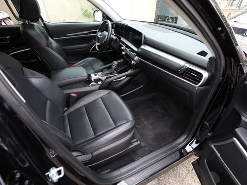 Used 2023 Kia Telluride S w/ S Sunroof Package FWD image 8