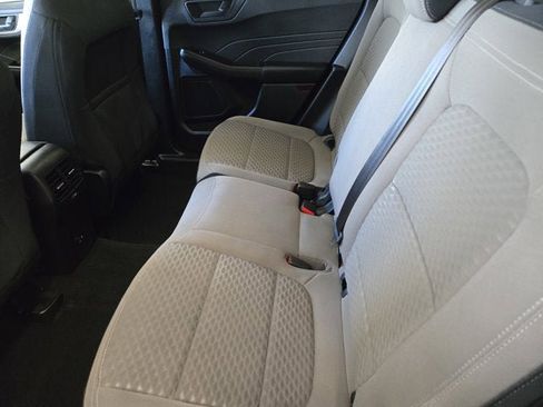 Used 2022 Ford Escape SE w/ SE Sport Appearance Package image 17