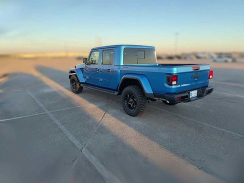New 2025 Jeep Gladiator Sport image 8