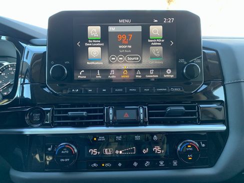 New 2025 Nissan Pathfinder SL image 17