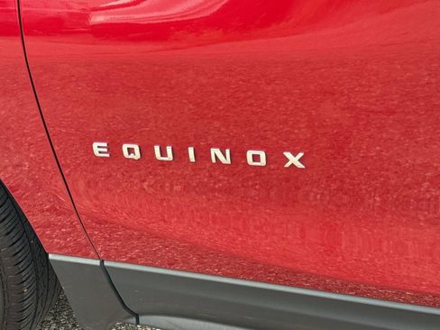 Used 2018 Chevrolet Equinox LT FWD image 10