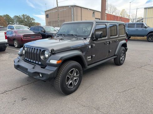 Used 2020 Jeep Wrangler Unlimited Sport S image 3