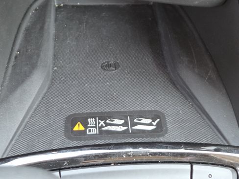 Used 2024 Chevrolet Trax ACTIV w/ Sunroof Package FWD image 7