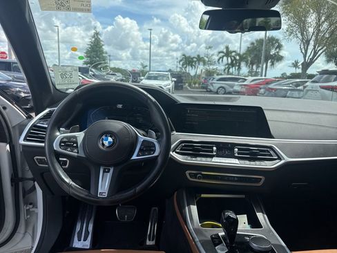 Used 2022 BMW X7 xDrive40i w/ M Sport Package image 7