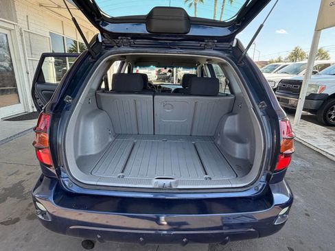 Used 2005 Pontiac Vibe w/ Power Group Value Package image 12