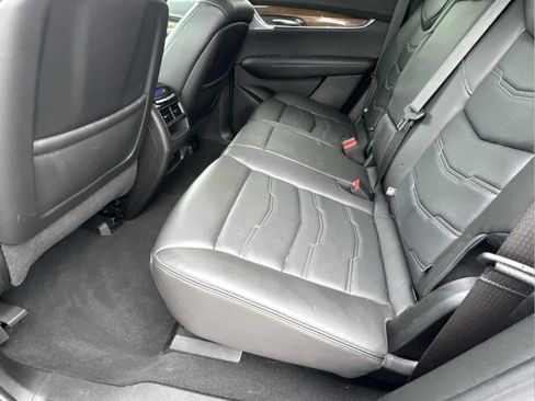Used 2023 Cadillac XT5 Premium Luxury image 10