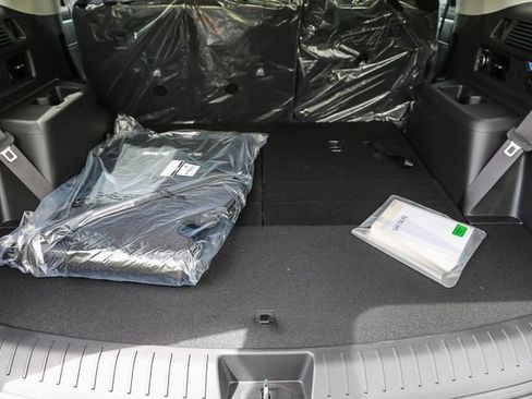 New 2024 Hyundai Santa Fe XRT image 25