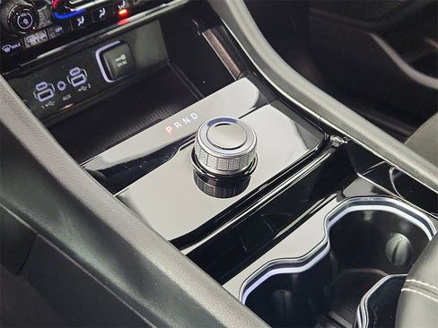 Used 2023 Jeep Grand Cherokee L Laredo image 23