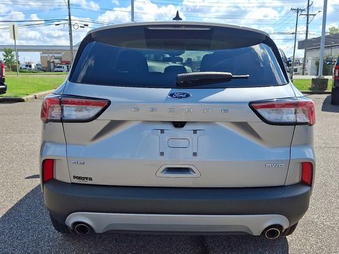 Certified 2022 Ford Escape SE w/ Convenience Package image 9