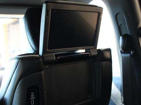 Used 2023 Chrysler Pacifica Limited w/ Uconnect Theater Family Group AWD/4WD image 46