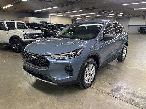New 2026 Ford Escape Active w/ Tech Pack #1 AWD/4WD image 3