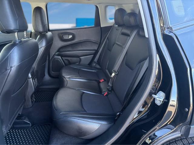 Used 2019 Jeep Compass Latitude AWD/4WD image 16