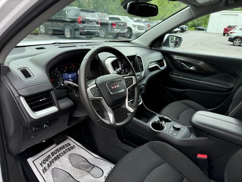 Certified 2024 GMC Terrain SLE w/ Driver Convenience Package AWD/4WD image 13