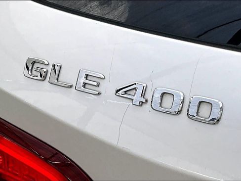 Used 2019 Mercedes-Benz GLE 400 4MATIC image 10