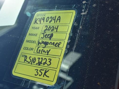 Used 2024 Jeep Wagoneer Series II AWD/4WD image 46