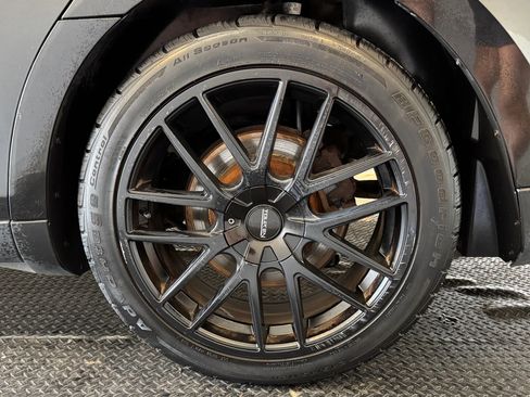 Used 2013 Ford Taurus Limited FWD image 10