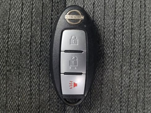 Used 2022 Nissan Rogue S FWD image 32