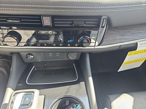 New 2026 Nissan Rogue Platinum AWD/4WD image 16