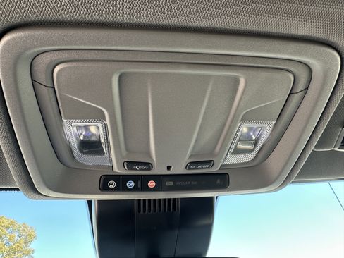 Used 2025 Chevrolet Silverado 1500 LT image 25