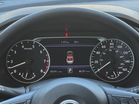 Used 2025 Nissan Sentra SV FWD image 34